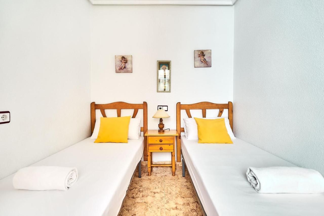 Espanhouse David 2 Bedroom Apartment Torrevieja With Pool Exteriör bild