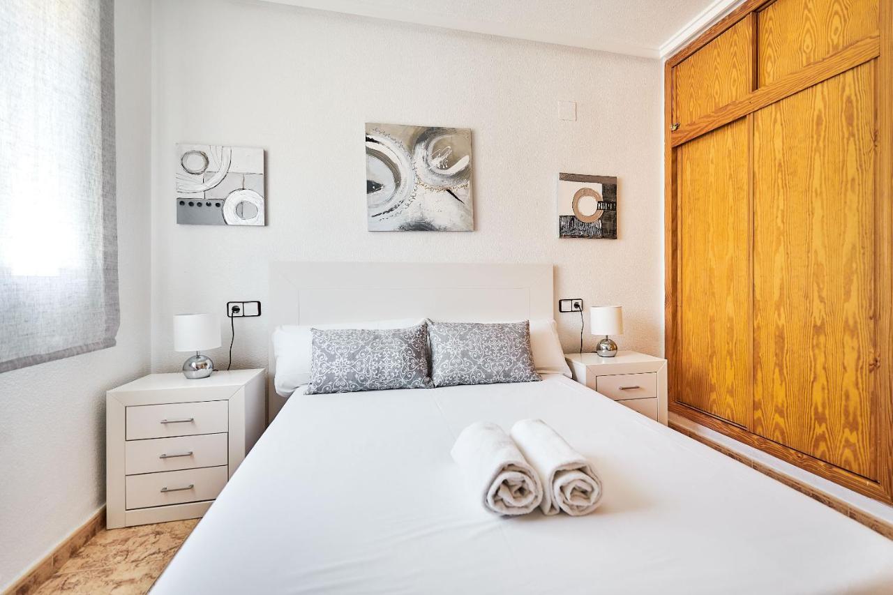 Espanhouse David 2 Bedroom Apartment Torrevieja With Pool Exteriör bild