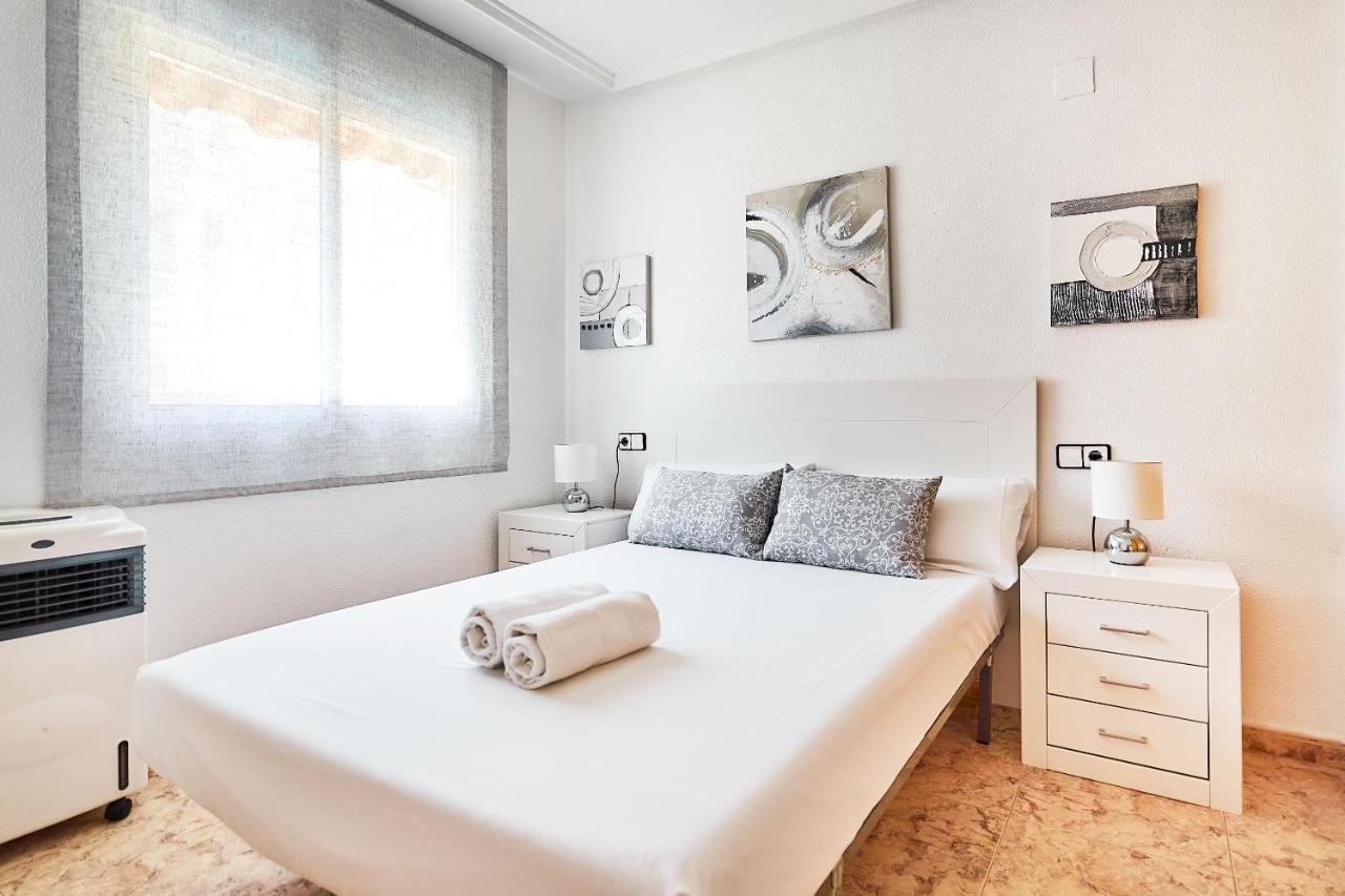 Espanhouse David 2 Bedroom Apartment Torrevieja With Pool Exteriör bild