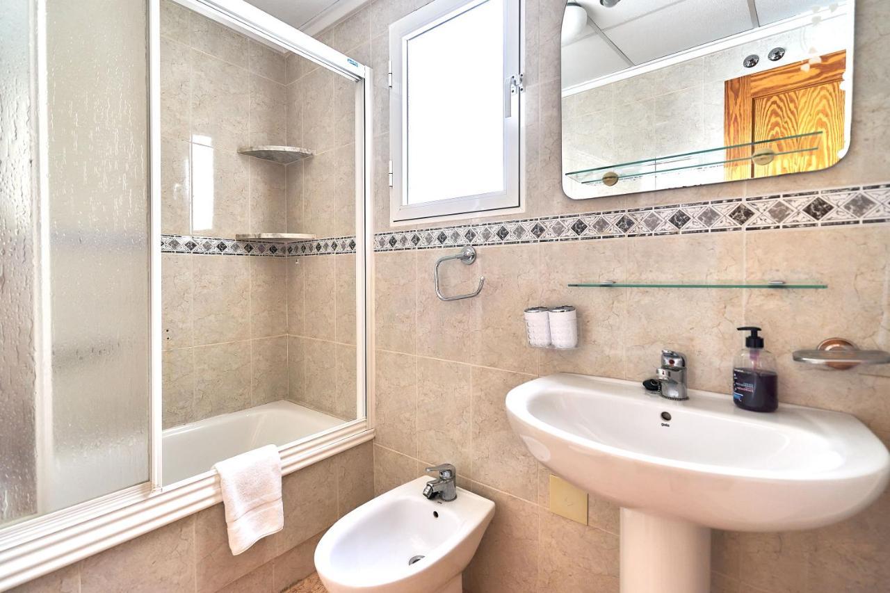 Espanhouse David 2 Bedroom Apartment Torrevieja With Pool Exteriör bild